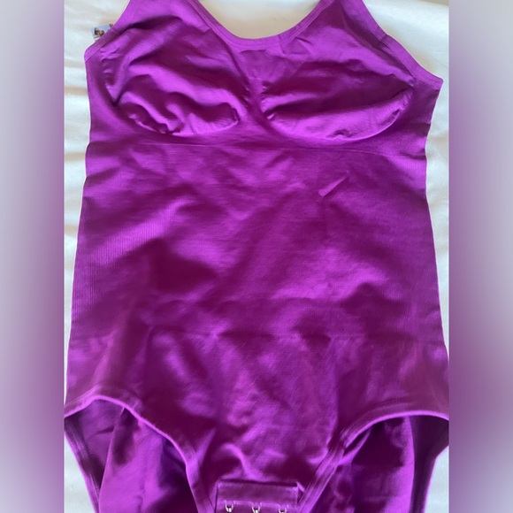 Shapewear bodysuit ** - Picture 3 of 10
